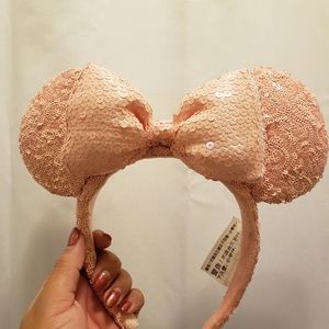 Minnie Mouse ears